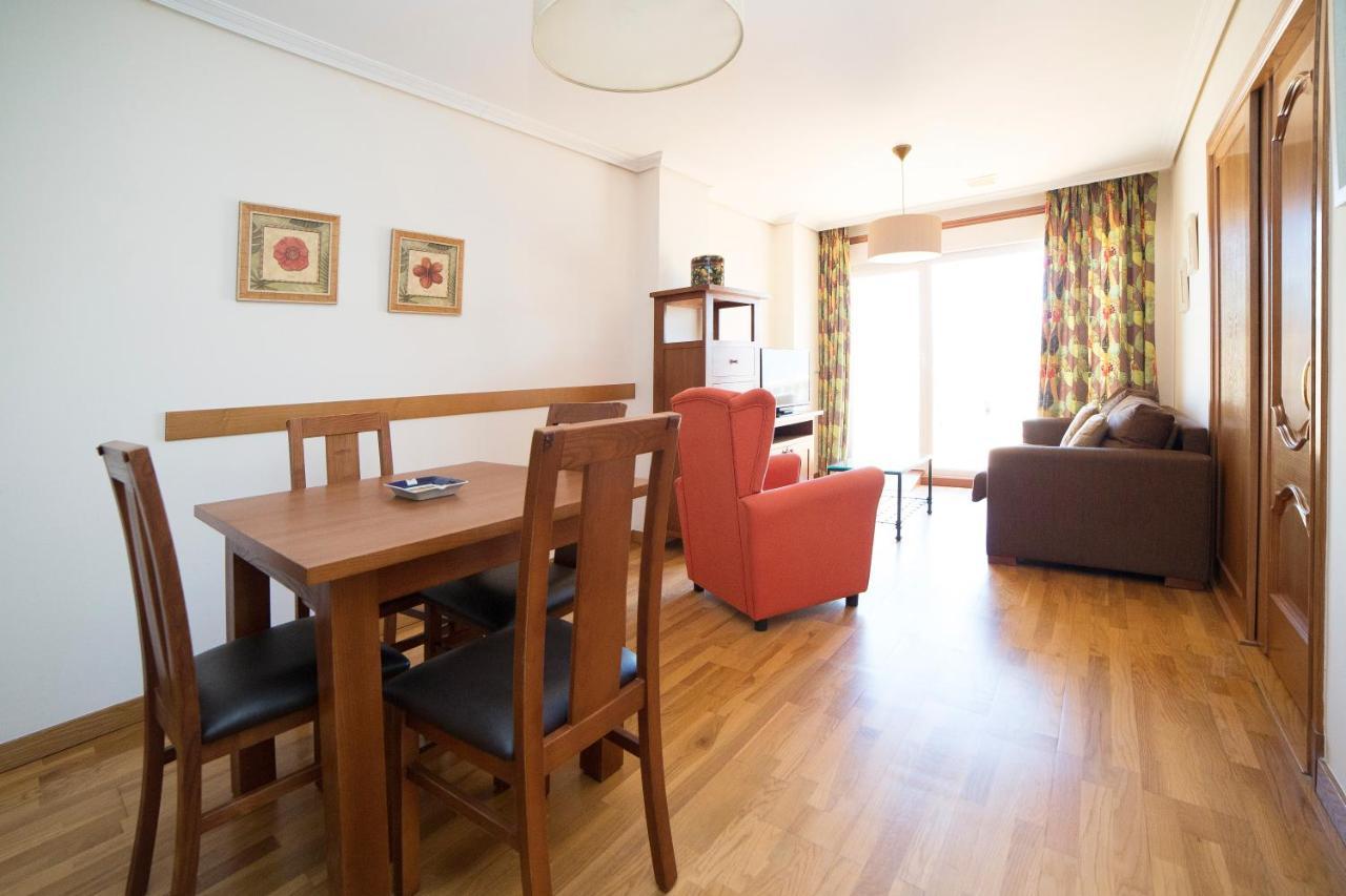 Apartamentos Ria De Bayona Байона Экстерьер фото