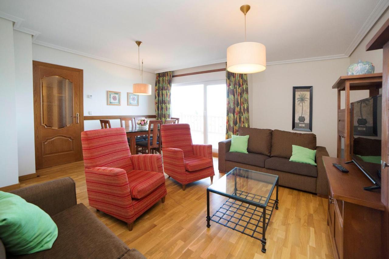 Apartamentos Ria De Bayona Байона Экстерьер фото