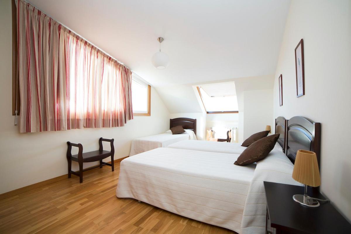 Apartamentos Ria De Bayona Байона Экстерьер фото