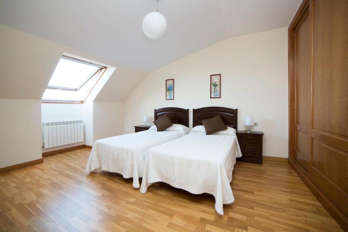 Apartamentos Ria De Bayona Байона Экстерьер фото