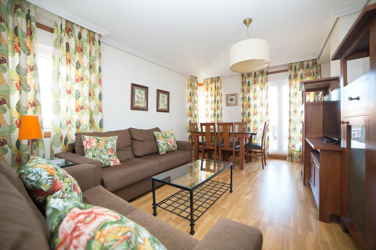 Apartamentos Ria De Bayona Байона Экстерьер фото