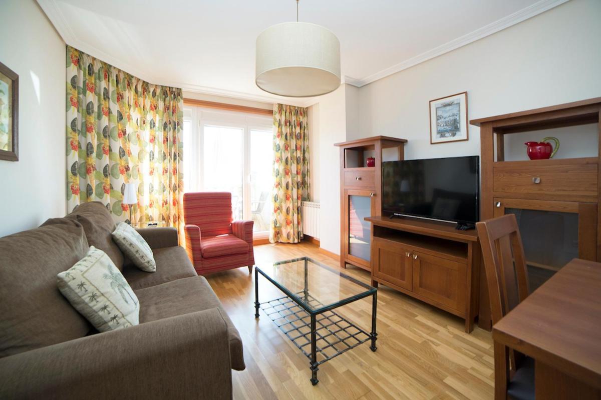 Apartamentos Ria De Bayona Байона Экстерьер фото